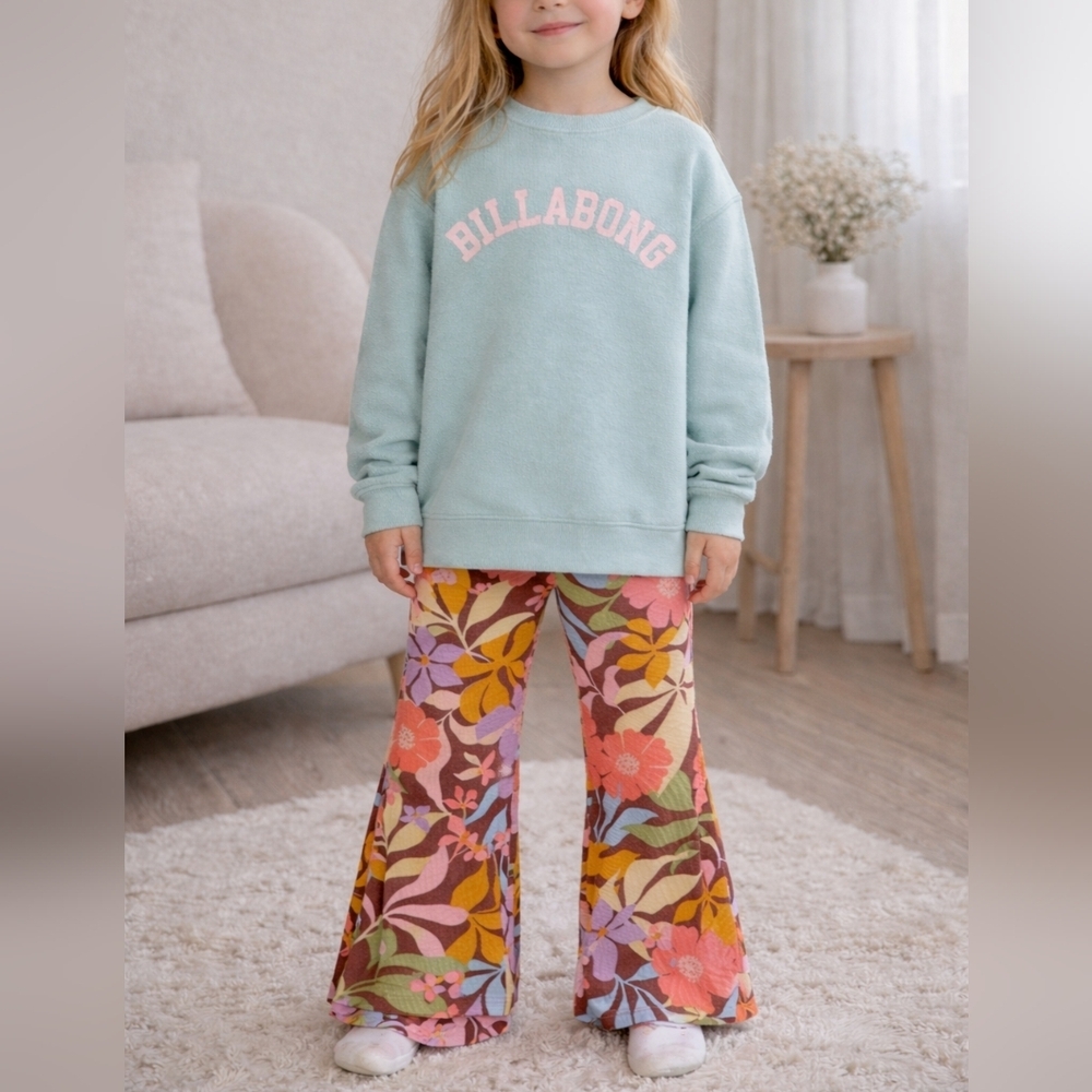 NWT Billabong Kids Sweatshirt in Light Aqua Cozy & Oversized. XS